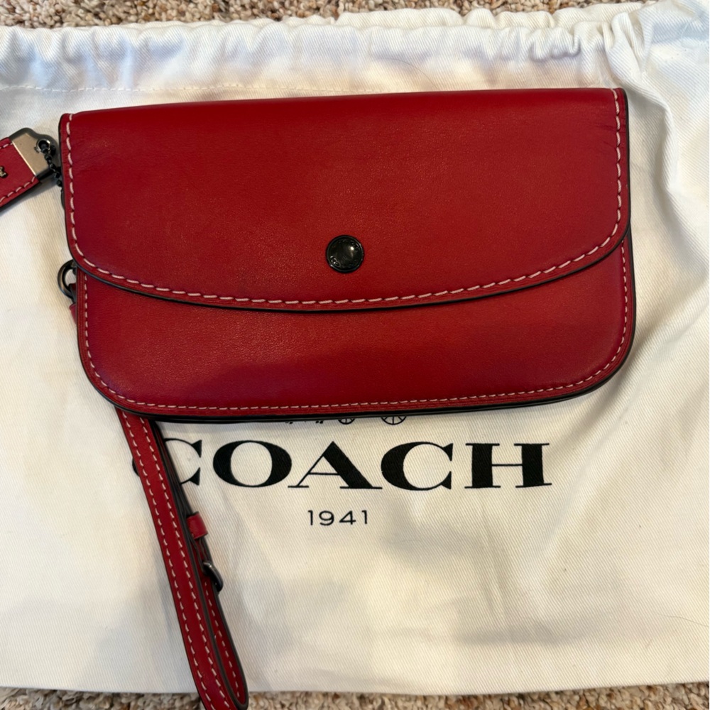 Coach 1941 Glovetanned Leather Wallet/Wristlet /Clutch Red